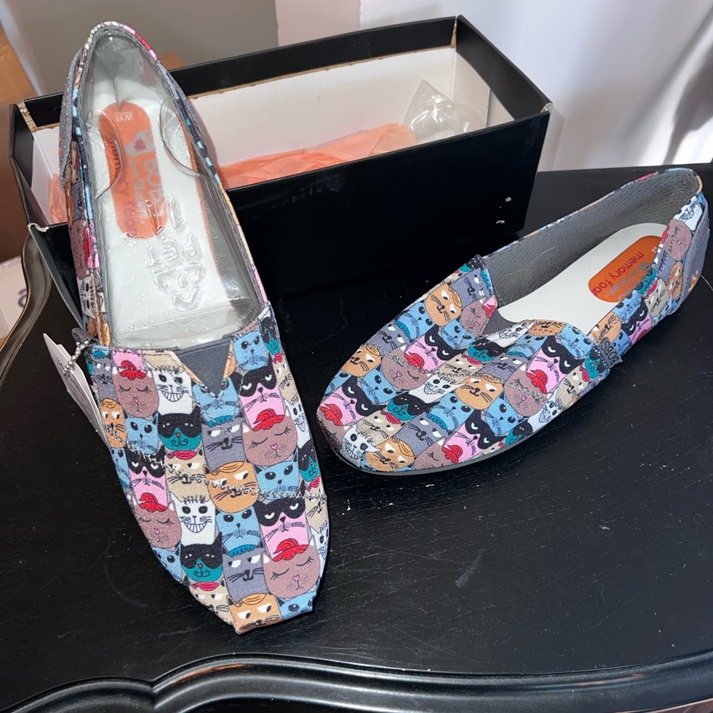 Bob’s for Skechers for Cats